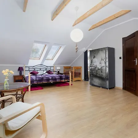 House 5 *