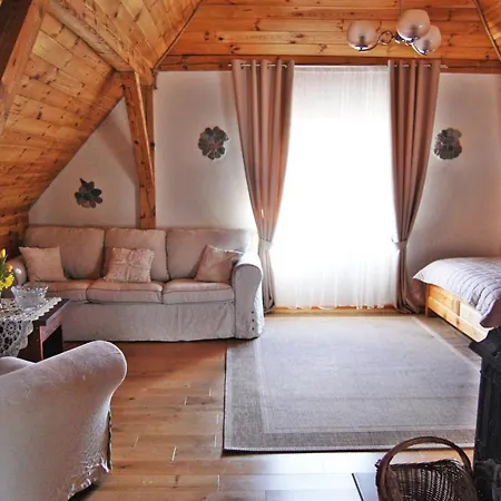 Apartment Oaza Pod Strzecha Klimatyczny Dom Z 3 Sypialniami Na Wylacznosc Z Kominkiem I Duzym Ogrodem Ustronie Morskie