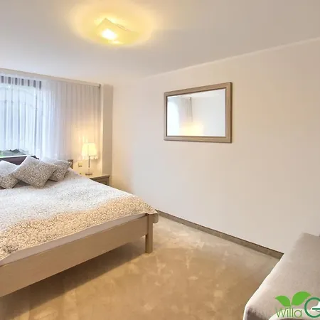 Garden 60m Od Plazy Homestay