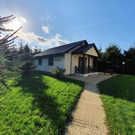 Holiday home Caloroczne Domki Wakacyjne Irys & Bratek - 365pam
