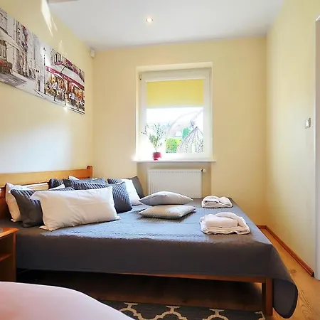 Apartment Plaza *
