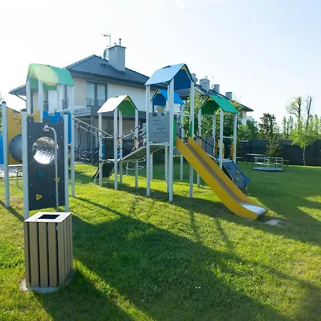 Marina I Dom Rodzinny - Basen Zewnetrzny, Kort Tenisowy, Silownia, Plac Zabaw, Boisko - 365pam Holiday home Ustronie Morskie