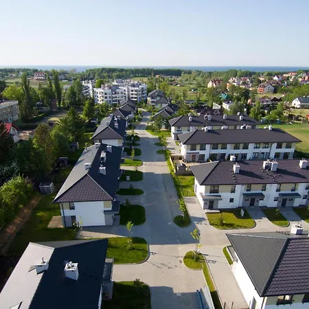 Marina I Dom Rodzinny - Basen Zewnetrzny, Kort Tenisowy, Silownia, Plac Zabaw, Boisko - 365pam Holiday home