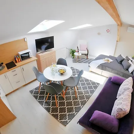 Plaza Apartment