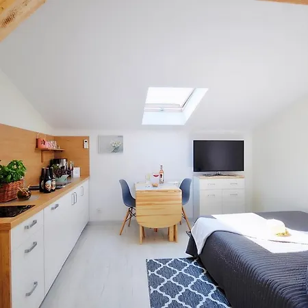 Plaza Apartment