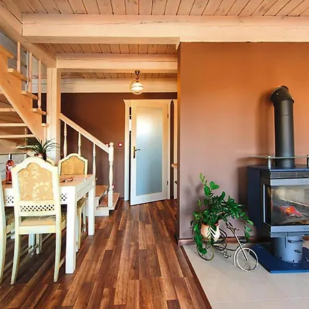 Comfortable 2 Storey Holiday home Ustronie Morskie