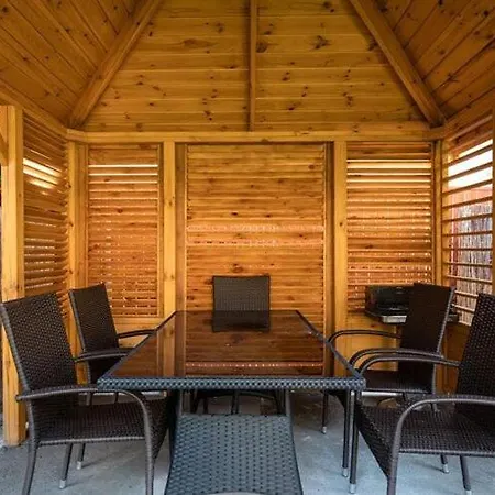 Comfortable Terraced House, Holiday home *