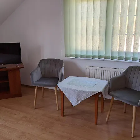 Homestay Goscinne - Lesna 8 *
