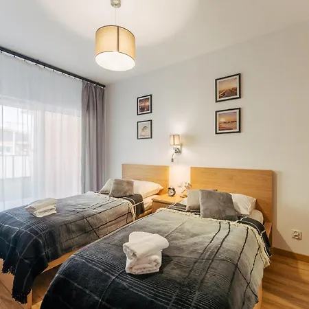 - Relax Apartment Ustronie Morskie