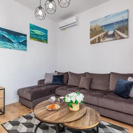 Apartment Blue Wave By Renters