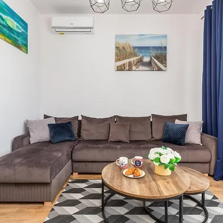 Apartment Blue Wave By Renters Ustronie Morskie