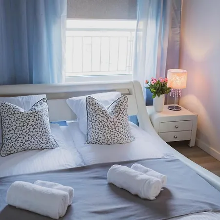 Sandland - - Apartment