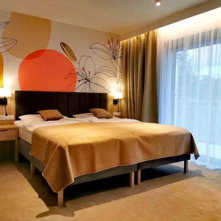 Hotel Skal Medi & 4*
