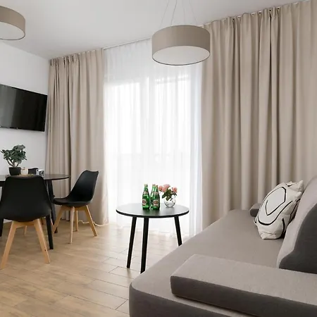 4m Apartment *