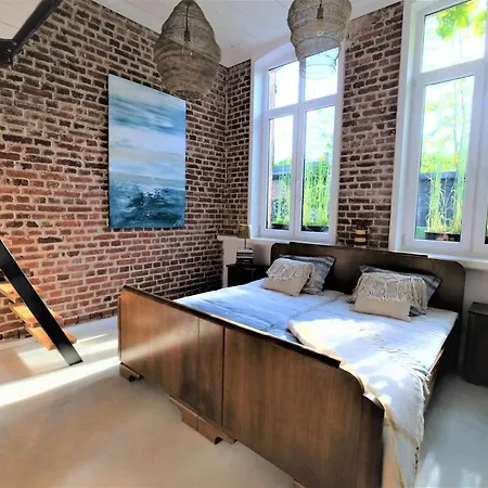 Apartament Old School Apartment *