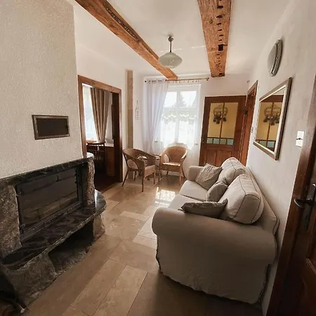 Oaza Pod Strzecha Klimatyczny Dom Z 3 Sypialniami Na Wylacznosc Z Kominkiem I Duzym Ogrodem Apartment *