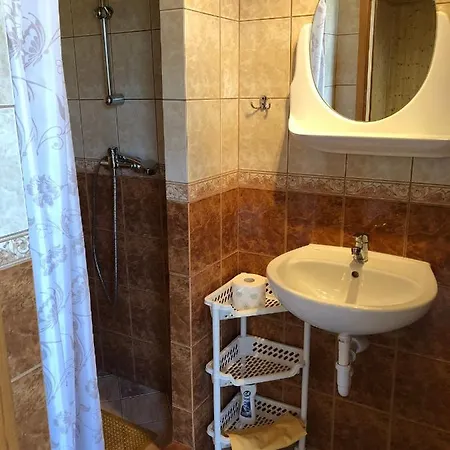 Homestay Nadbrzezna 18a *