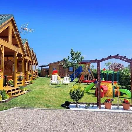 Holzhaus In Mit Grill Und Garten Ustronie Morskie