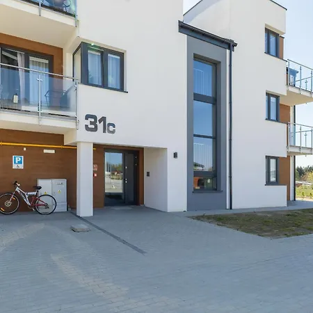 Apartment Nadmorski Z Parkingiem W Ustroniu Morskim By Renters Ustronie Morskie