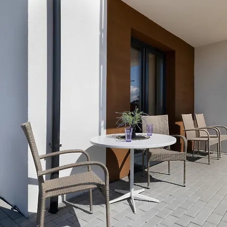 Nadmorski Z Parkingiem W Ustroniu Morskim By Renters Apartment