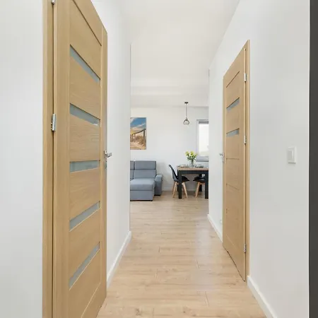 Nadmorski Z Parkingiem W Ustroniu Morskim By Renters Apartment
