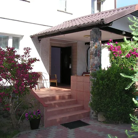 Guest house Upaniani