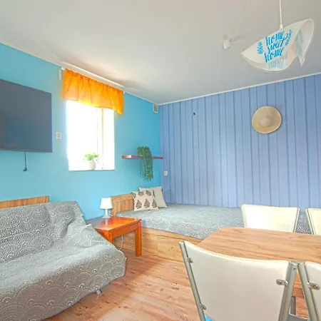 Wynajem Apartamentow I Pokoi. Ustronie Morskie