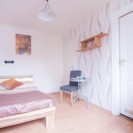 Apartment Wynajem Apartamentow I Pokoi.