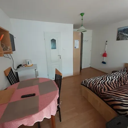 Apartment Wynajem Apartamentow I Pokoi.