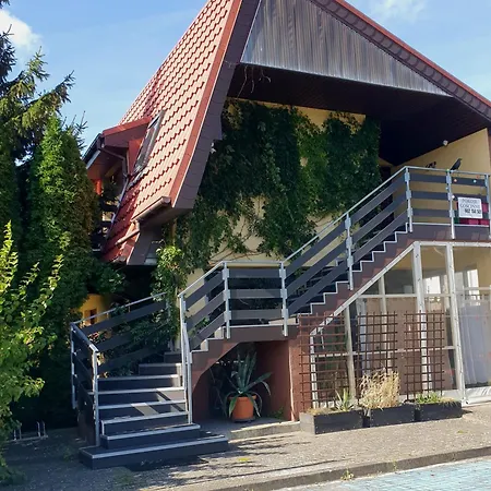 Pokoiki Krotka10 Homestay