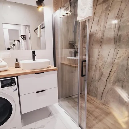2 Ustronnie - 5d Apartament