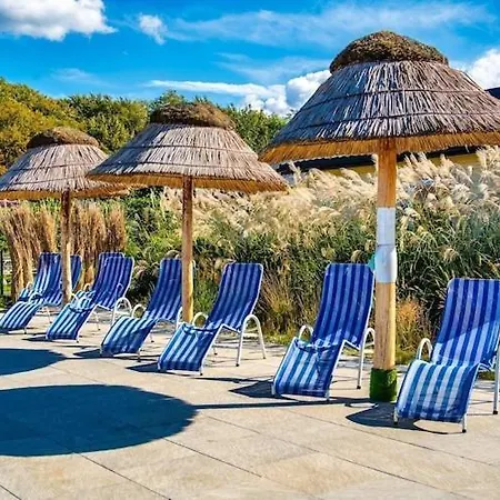 Dom wakacyjny Resort, *