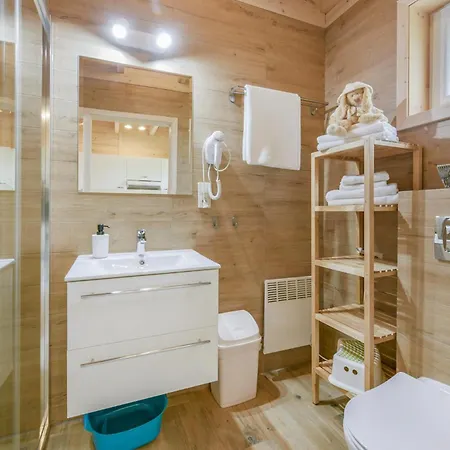 Beautiful In With Kitchen Holiday home *