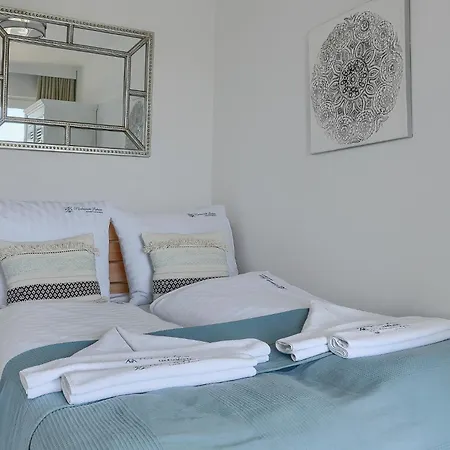 Perlowy Z Bezposrednim Widokiem Na Morze- Nadmorski Luksus Apartment