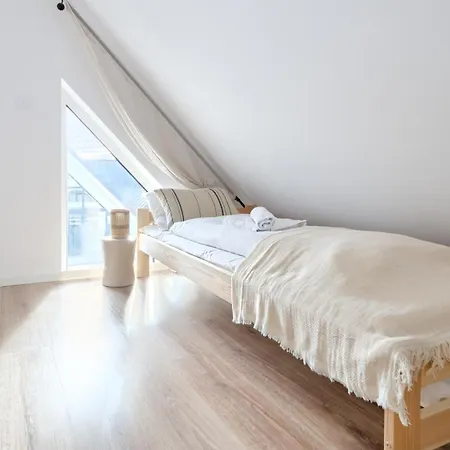Sun & Snow Sun House *