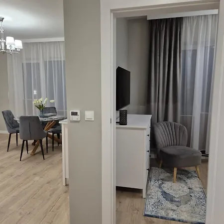 Hampton Apartment *