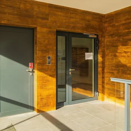 Air-conditioned Seaside With Parking & Balcony By Renters * Ustronie Morskie
