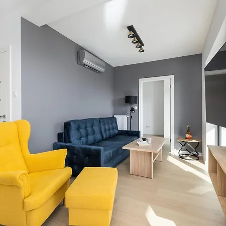 Air-conditioned Seaside With Parking & Balcony By Renters * Ustronie Morskie