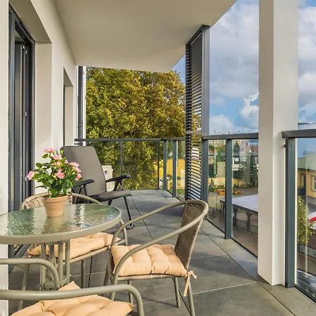 Apartment Air-conditioned Seaside With Parking & Balcony By Renters