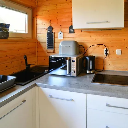 Year-round Cottage, *