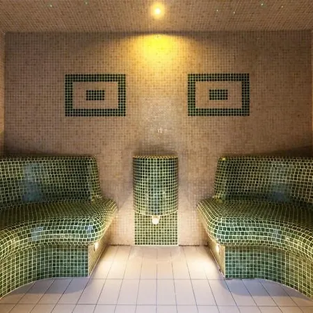Comfortable 2 Storey *