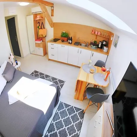 Apartment Very Close To The Sea 30 M2 *