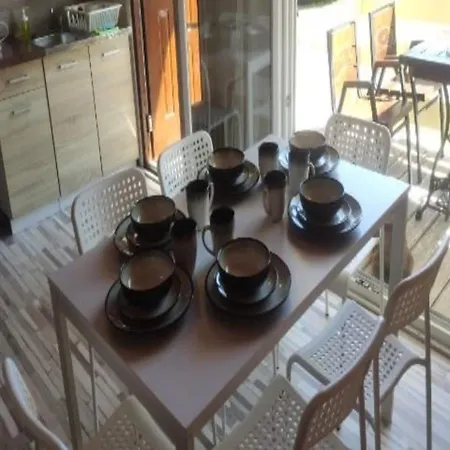 Holiday home For 4 People *