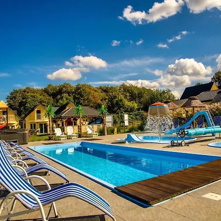 With Pool Whirlpool Sauna Holiday home