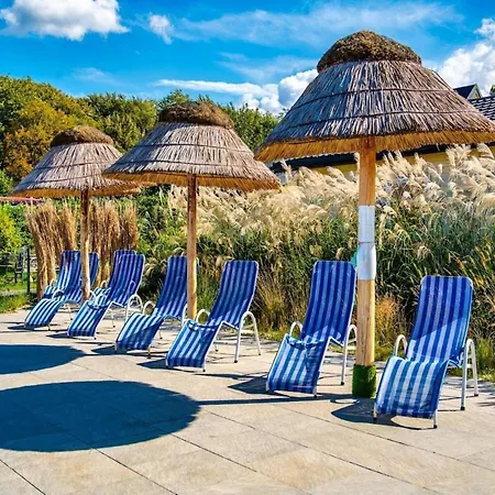 Holiday home With Pool Whirlpool Sauna Ustronie Morskie