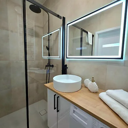 Nadmorski Blekit 6-os Z Widokiem Na Morze - 365pam Apartment *