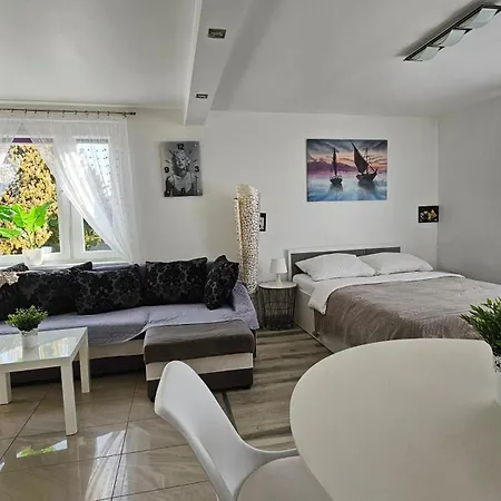 Apartment U Honoraty *