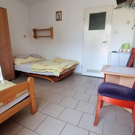 Goscinne Wiejska 11 Homestay