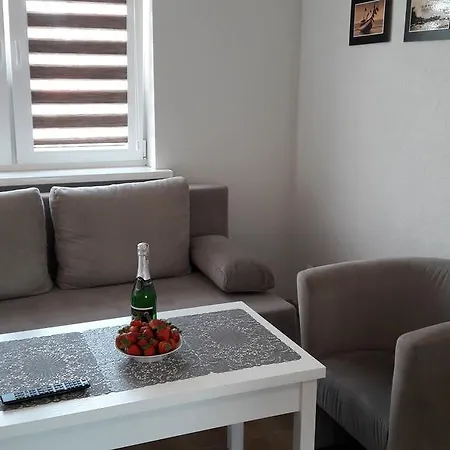 Marina Apartment *