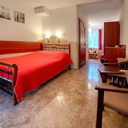 Homestay Nord-west I Restauracja Tawerna Kubryk *